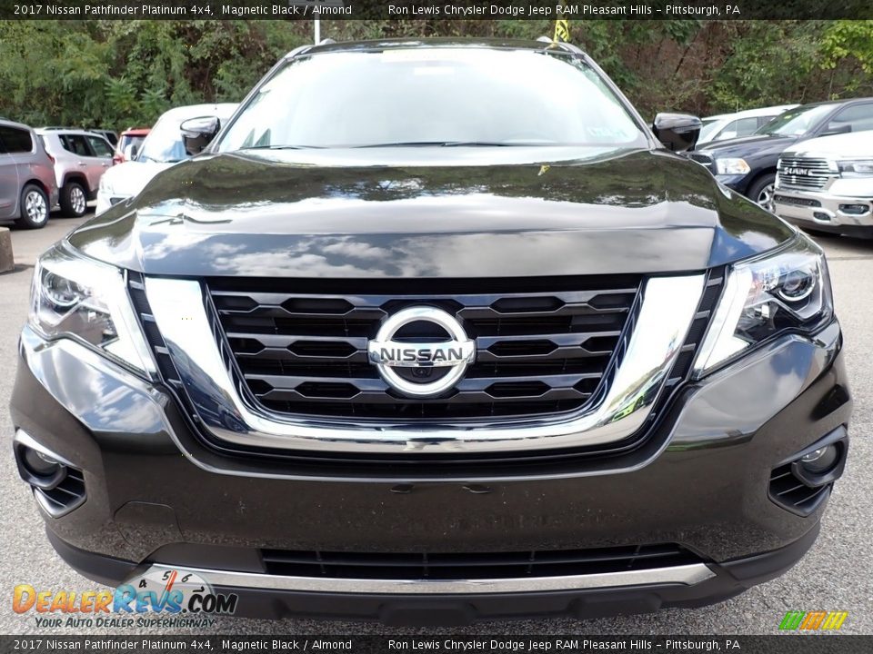 2017 Nissan Pathfinder Platinum 4x4 Magnetic Black / Almond Photo #9