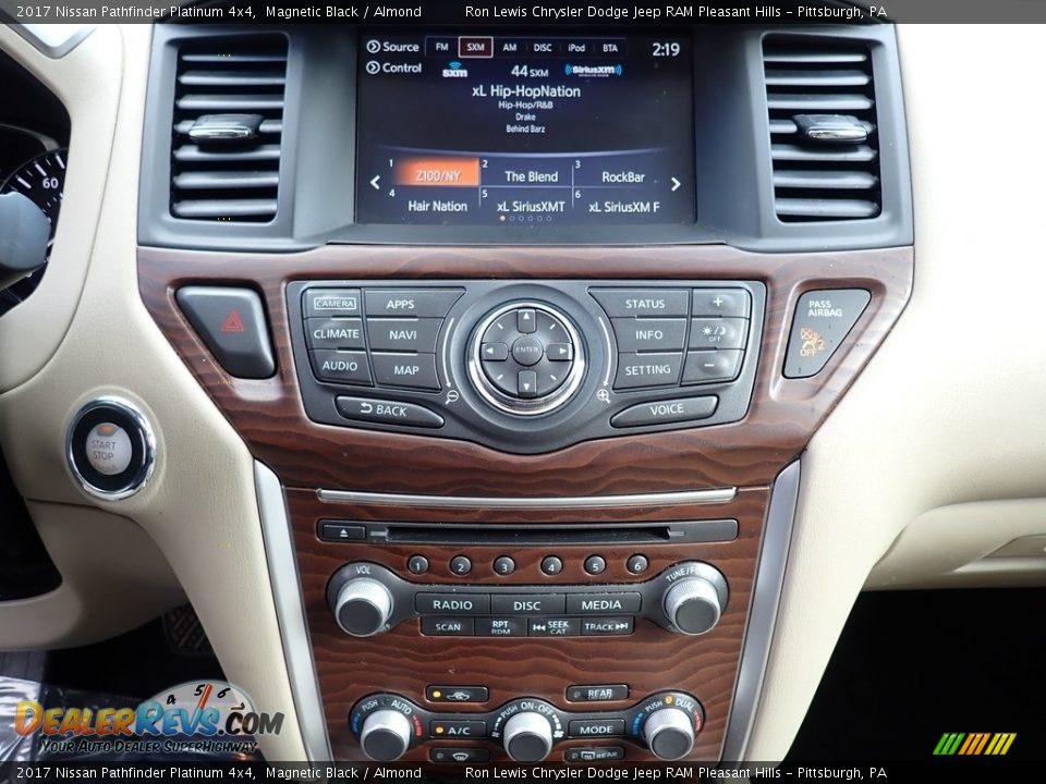 2017 Nissan Pathfinder Platinum 4x4 Magnetic Black / Almond Photo #19