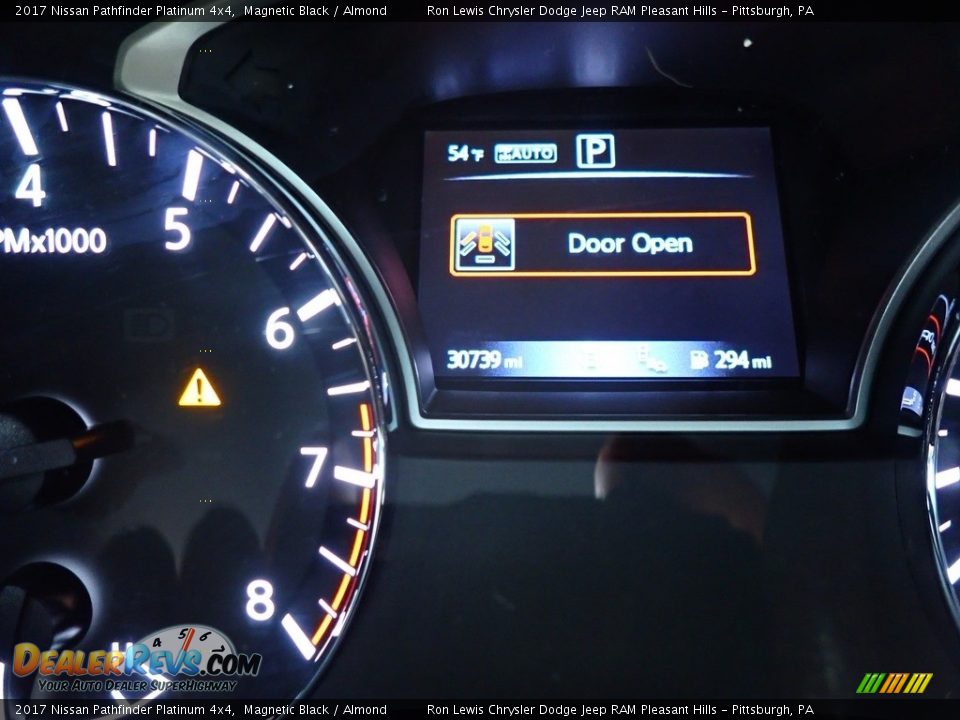 2017 Nissan Pathfinder Platinum 4x4 Magnetic Black / Almond Photo #20