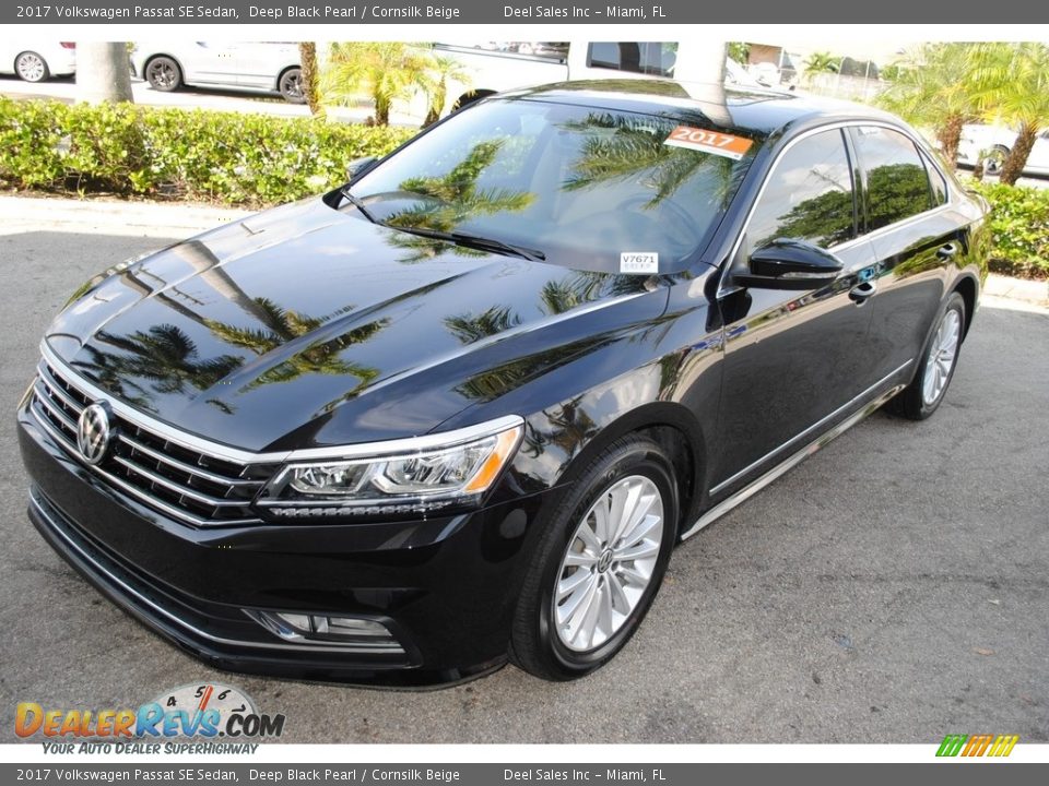 2017 Volkswagen Passat SE Sedan Deep Black Pearl / Cornsilk Beige Photo #4