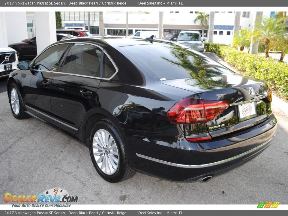 2017 Volkswagen Passat SE Sedan Deep Black Pearl / Cornsilk Beige Photo #6