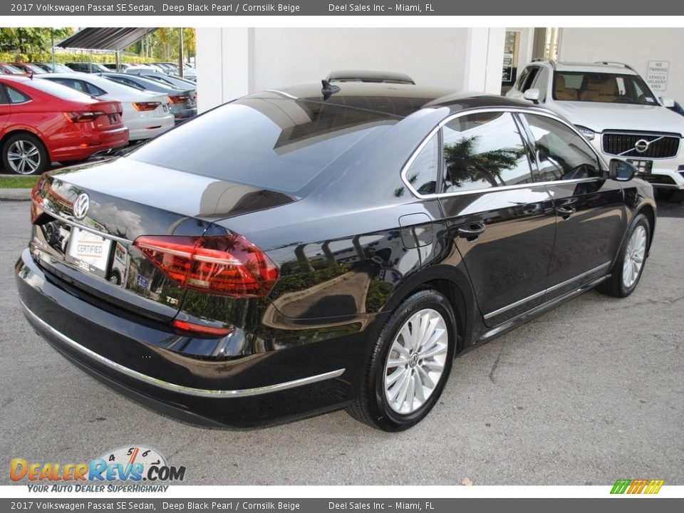 2017 Volkswagen Passat SE Sedan Deep Black Pearl / Cornsilk Beige Photo #9