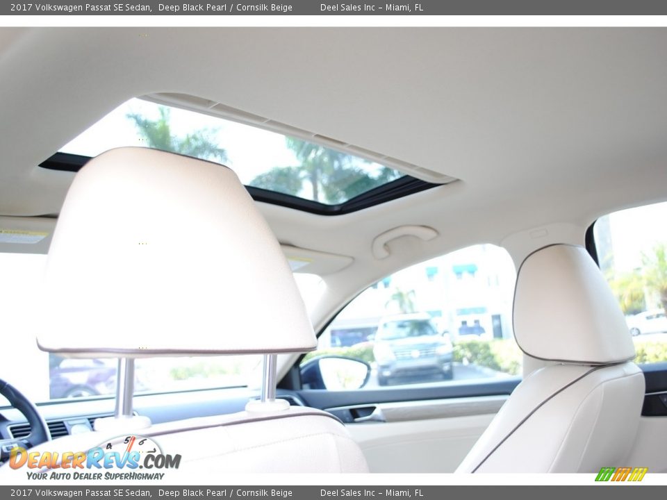 2017 Volkswagen Passat SE Sedan Deep Black Pearl / Cornsilk Beige Photo #12