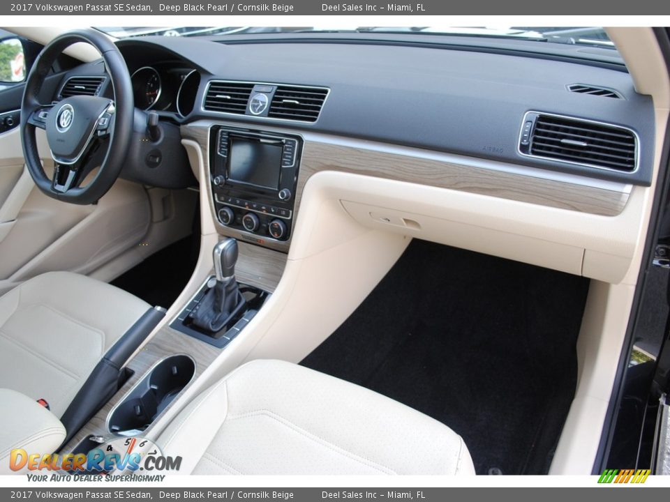 2017 Volkswagen Passat SE Sedan Deep Black Pearl / Cornsilk Beige Photo #16