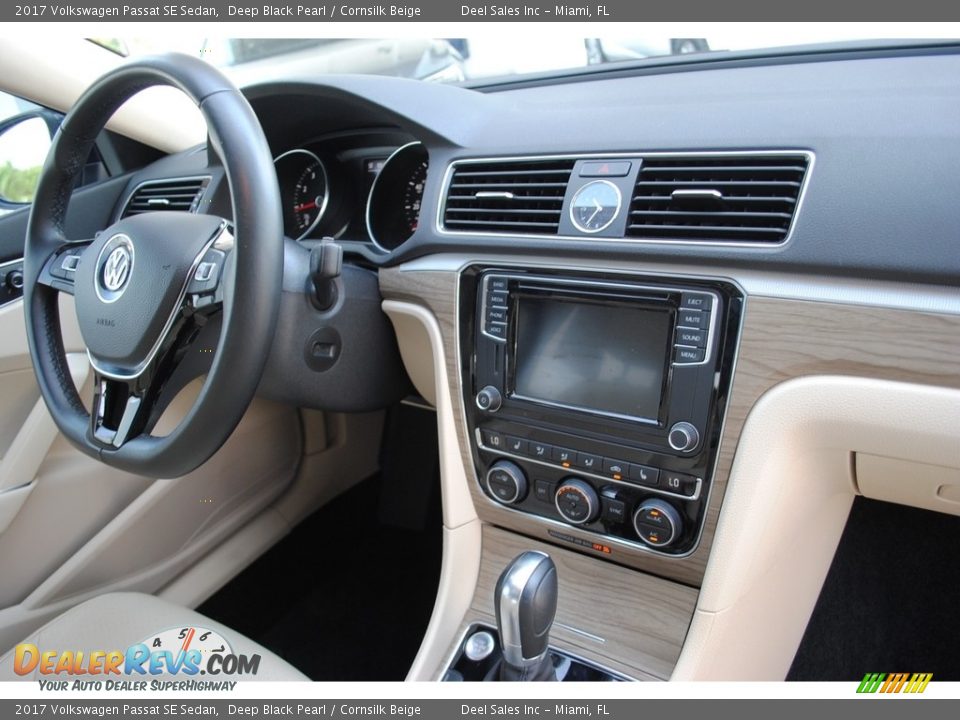 2017 Volkswagen Passat SE Sedan Deep Black Pearl / Cornsilk Beige Photo #18