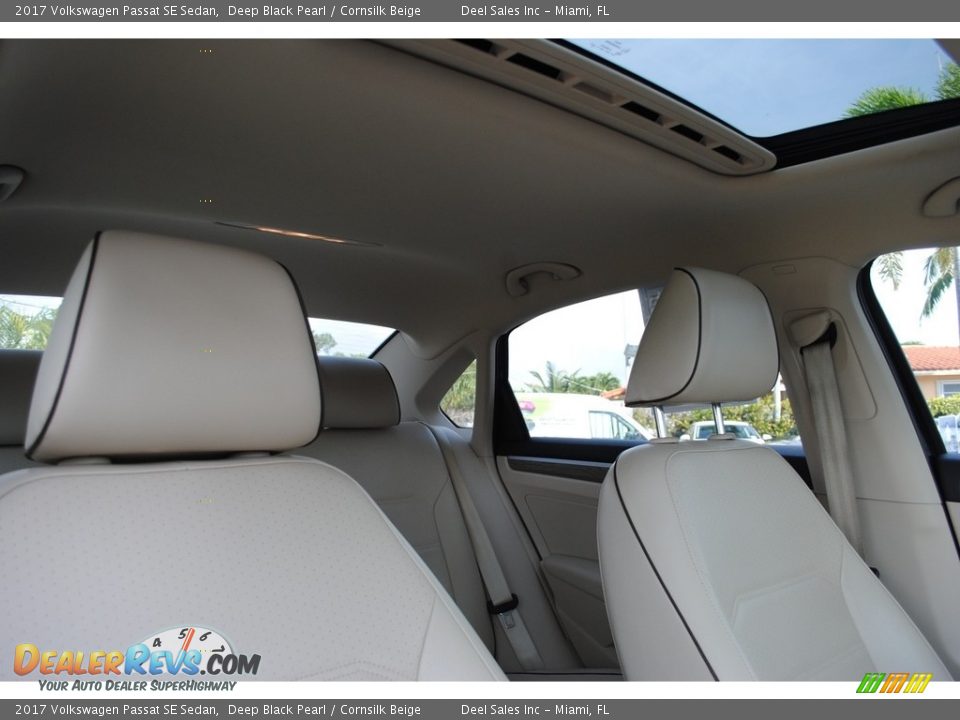 2017 Volkswagen Passat SE Sedan Deep Black Pearl / Cornsilk Beige Photo #19