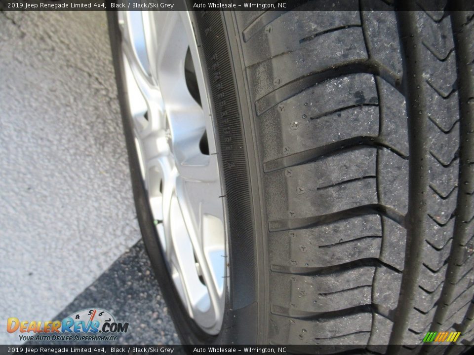 2019 Jeep Renegade Limited 4x4 Black / Black/Ski Grey Photo #8