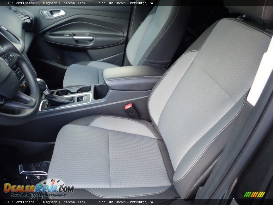 2017 Ford Escape SE Magnetic / Charcoal Black Photo #15