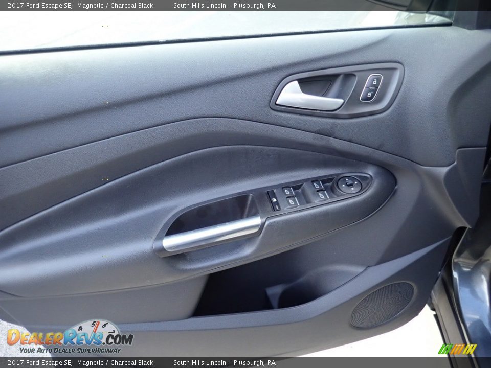 2017 Ford Escape SE Magnetic / Charcoal Black Photo #19