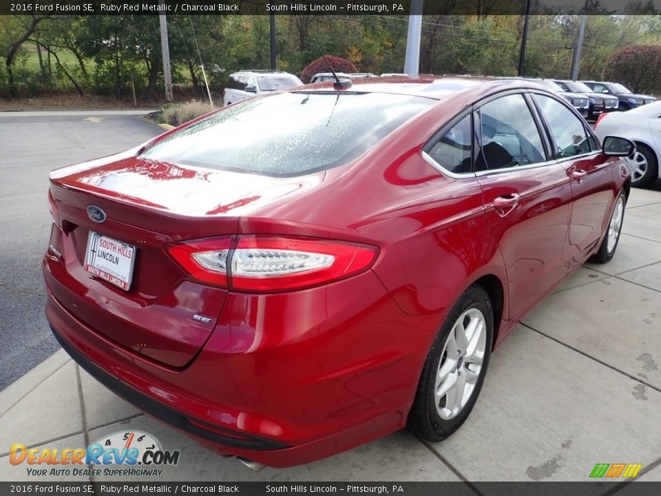 2016 Ford Fusion SE Ruby Red Metallic / Charcoal Black Photo #6