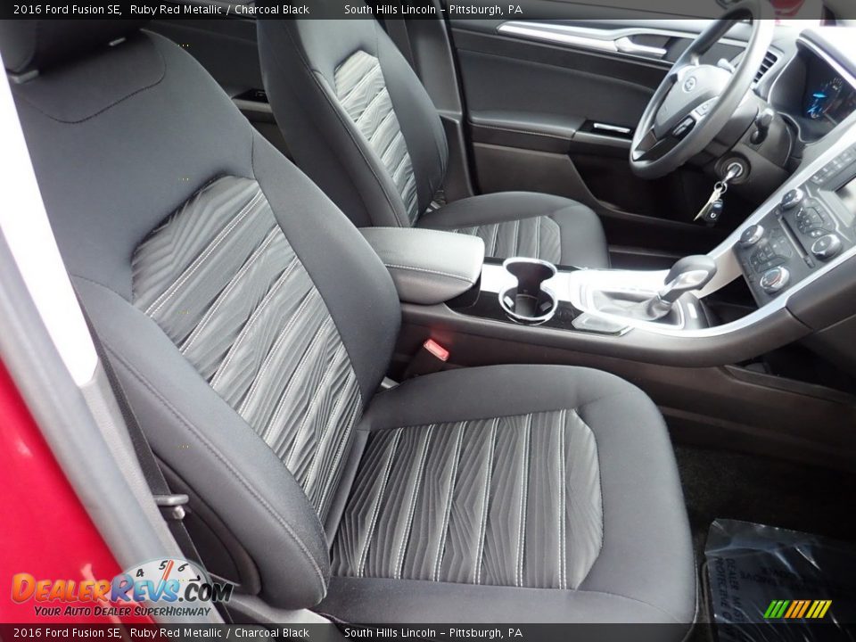 2016 Ford Fusion SE Ruby Red Metallic / Charcoal Black Photo #11
