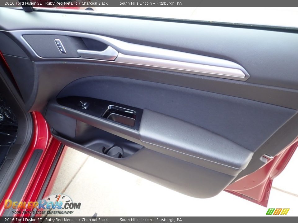 2016 Ford Fusion SE Ruby Red Metallic / Charcoal Black Photo #14