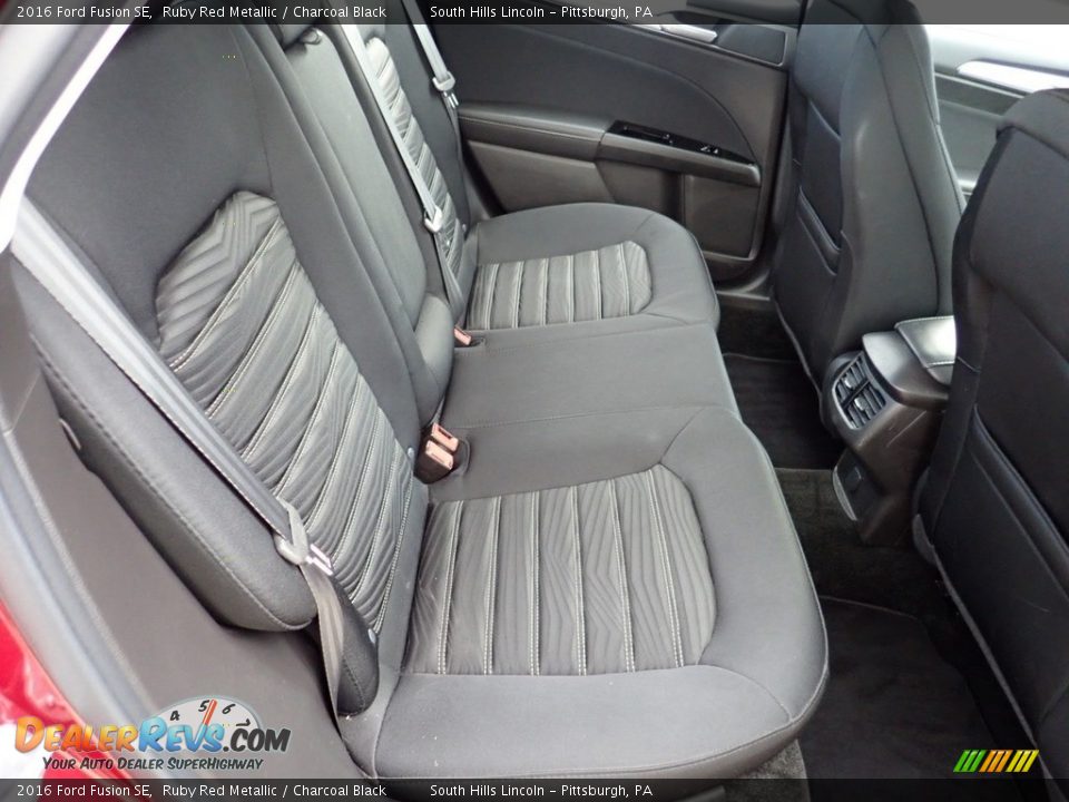 2016 Ford Fusion SE Ruby Red Metallic / Charcoal Black Photo #15