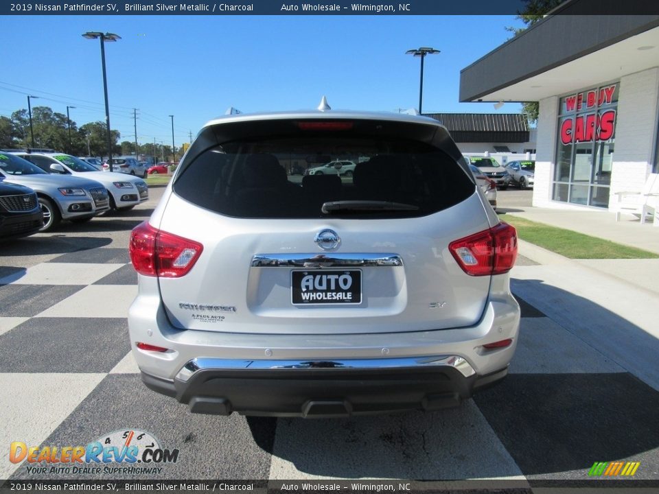 2019 Nissan Pathfinder SV Brilliant Silver Metallic / Charcoal Photo #4