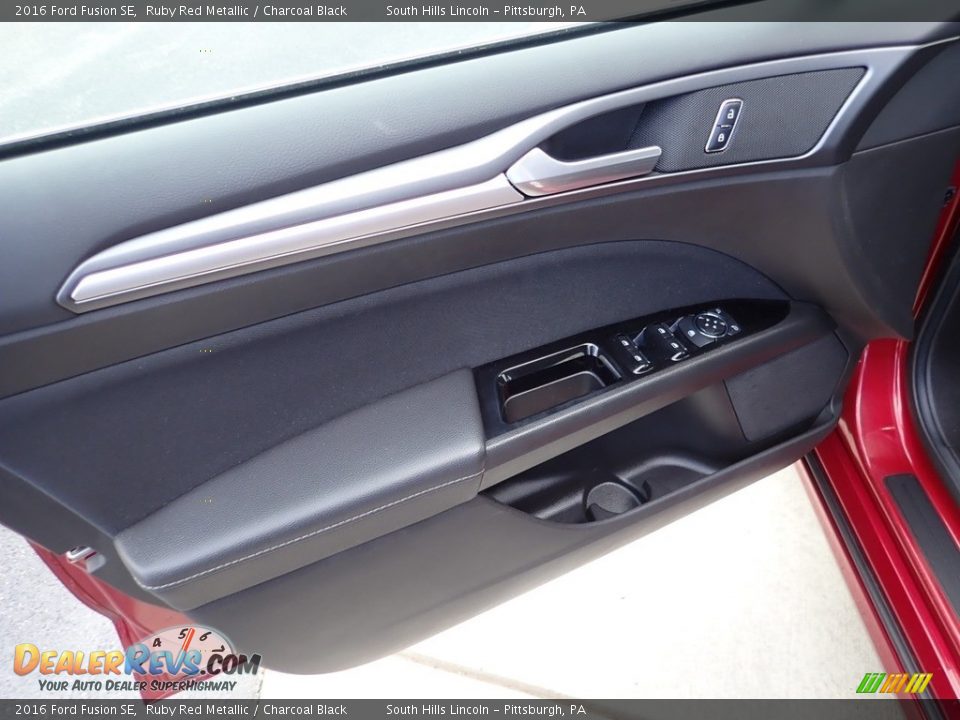 2016 Ford Fusion SE Ruby Red Metallic / Charcoal Black Photo #20