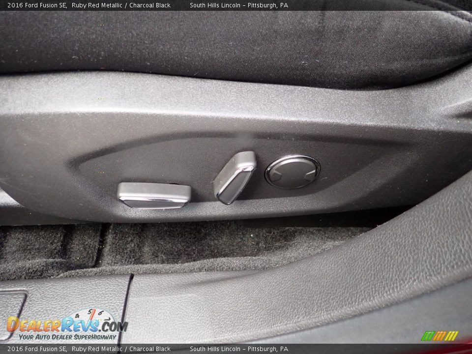 2016 Ford Fusion SE Ruby Red Metallic / Charcoal Black Photo #21