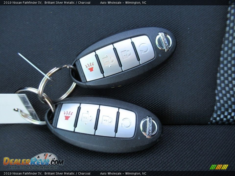 2019 Nissan Pathfinder SV Brilliant Silver Metallic / Charcoal Photo #20
