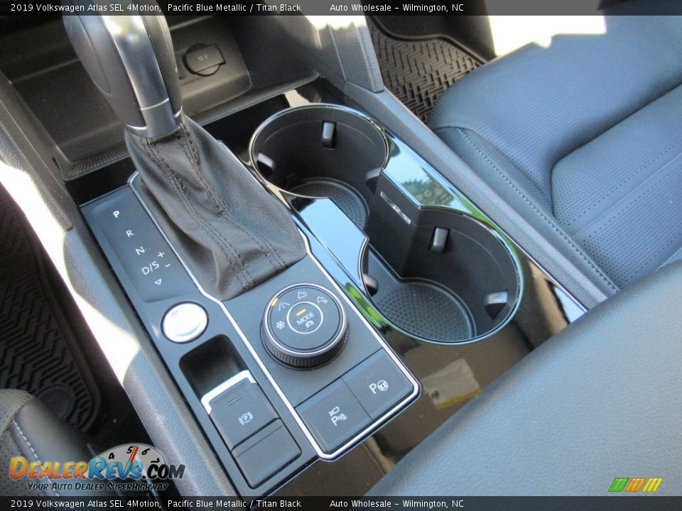 Controls of 2019 Volkswagen Atlas SEL 4Motion Photo #19