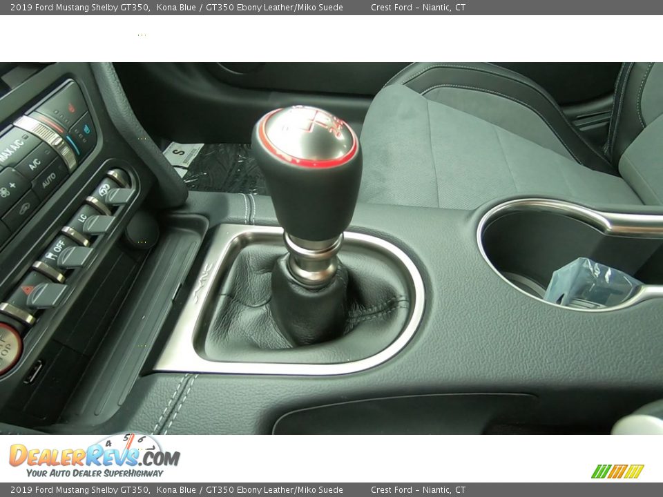 2019 Ford Mustang Shelby GT350 Shifter Photo #17