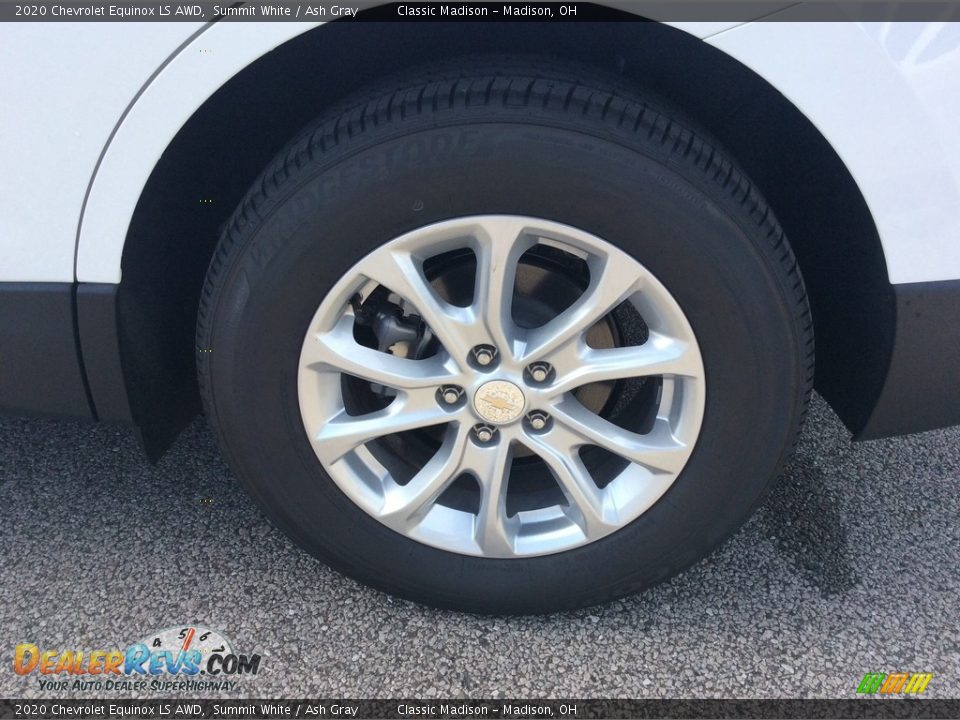 2020 Chevrolet Equinox LS AWD Wheel Photo #9