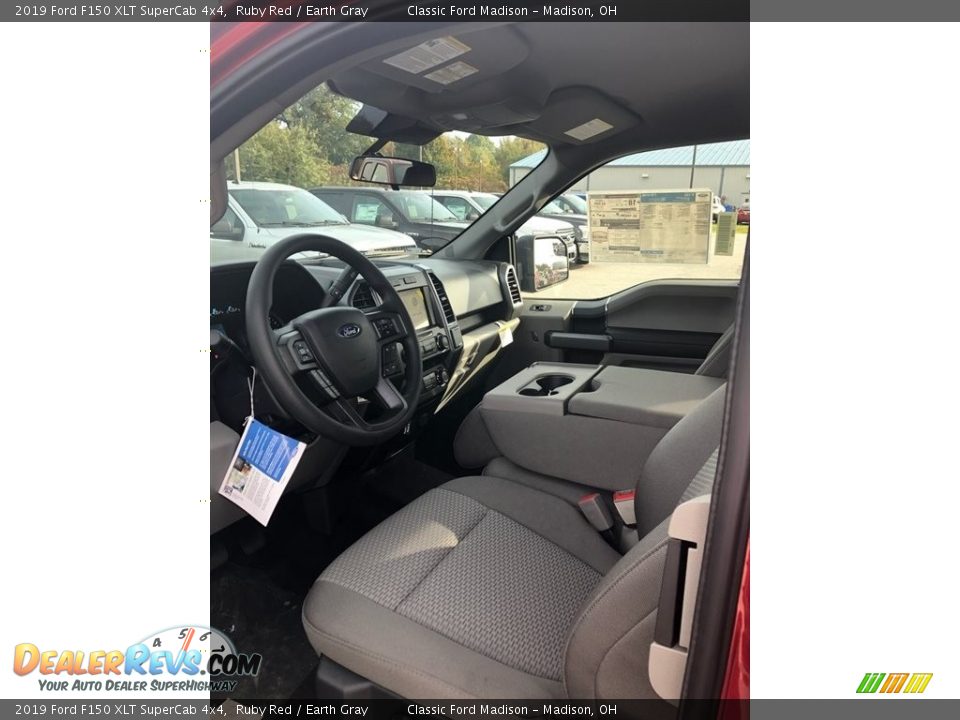 2019 Ford F150 XLT SuperCab 4x4 Ruby Red / Earth Gray Photo #4