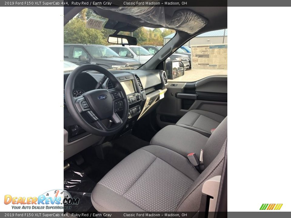 2019 Ford F150 XLT SuperCab 4x4 Ruby Red / Earth Gray Photo #4