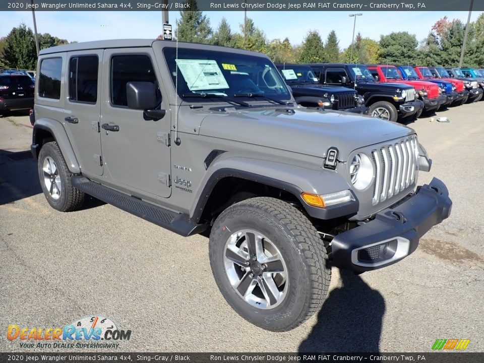 Front 3/4 View of 2020 Jeep Wrangler Unlimited Sahara 4x4 Photo #7