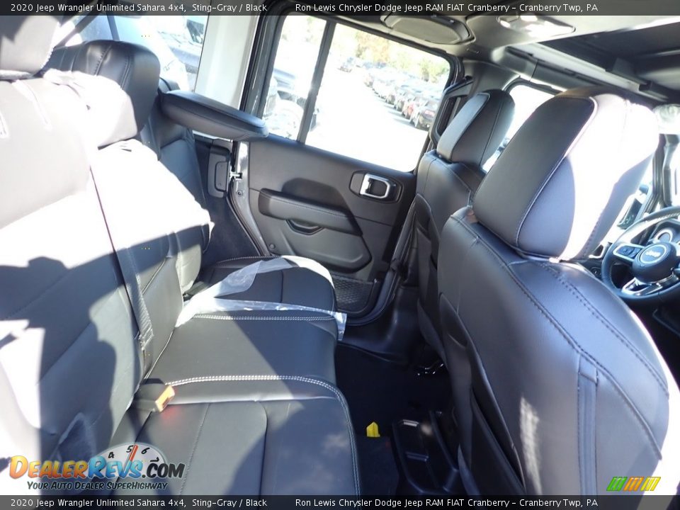 2020 Jeep Wrangler Unlimited Sahara 4x4 Sting-Gray / Black Photo #12