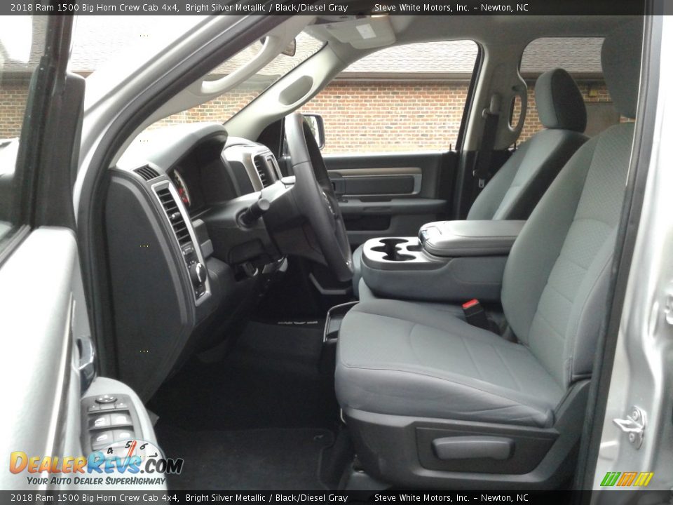 2018 Ram 1500 Big Horn Crew Cab 4x4 Bright Silver Metallic / Black/Diesel Gray Photo #9