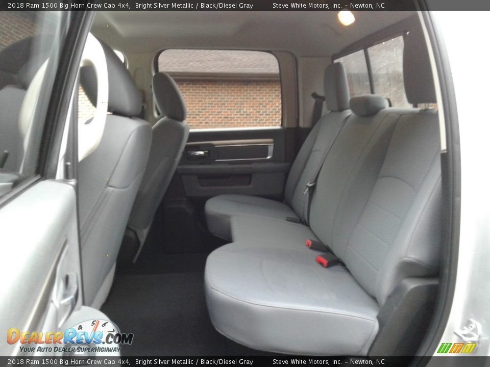 2018 Ram 1500 Big Horn Crew Cab 4x4 Bright Silver Metallic / Black/Diesel Gray Photo #10
