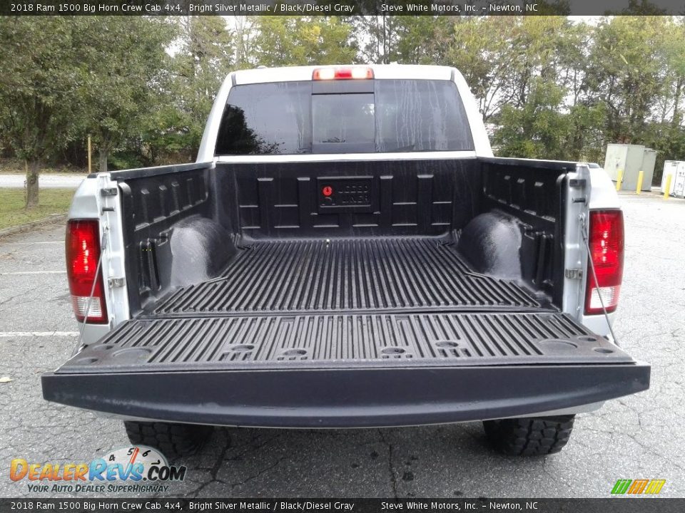 2018 Ram 1500 Big Horn Crew Cab 4x4 Bright Silver Metallic / Black/Diesel Gray Photo #11