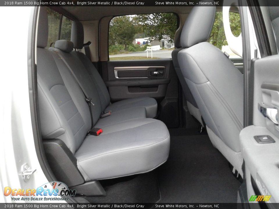2018 Ram 1500 Big Horn Crew Cab 4x4 Bright Silver Metallic / Black/Diesel Gray Photo #12