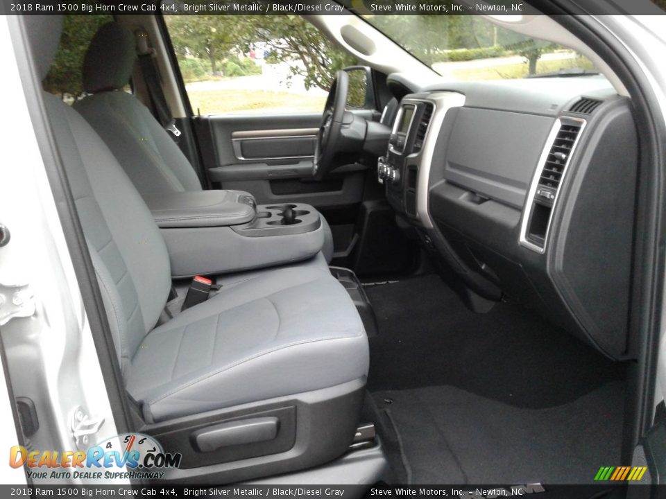 2018 Ram 1500 Big Horn Crew Cab 4x4 Bright Silver Metallic / Black/Diesel Gray Photo #13