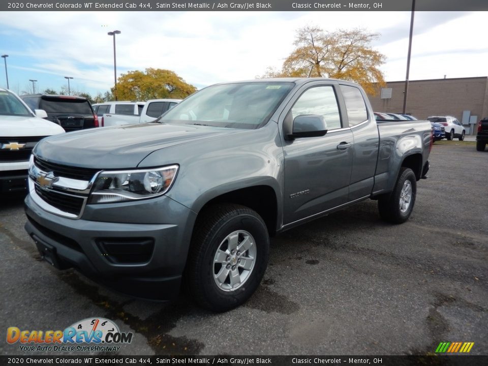 Front 3/4 View of 2020 Chevrolet Colorado WT Extended Cab 4x4 Photo #1