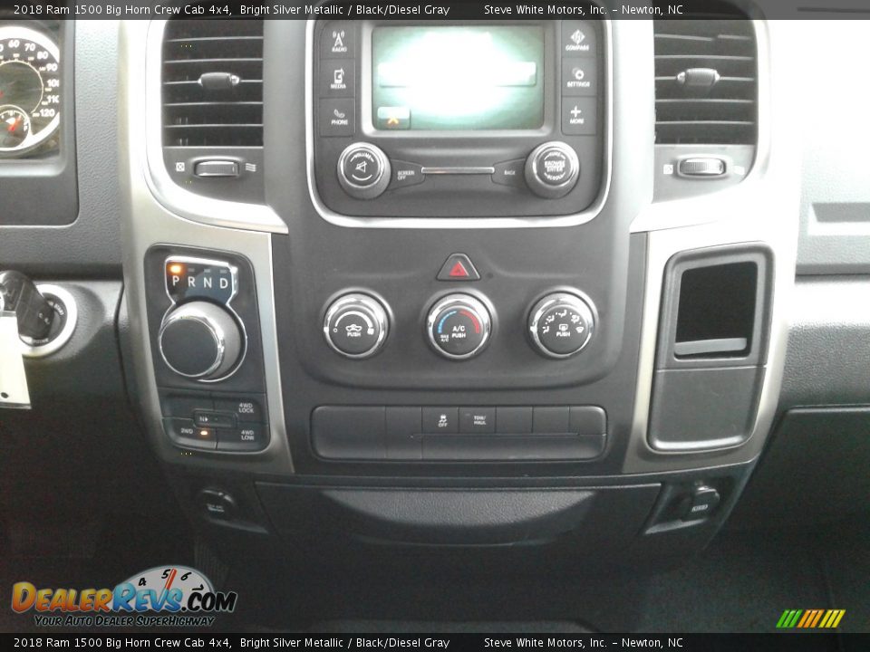2018 Ram 1500 Big Horn Crew Cab 4x4 Bright Silver Metallic / Black/Diesel Gray Photo #17