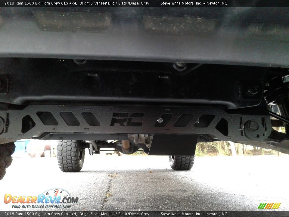 2018 Ram 1500 Big Horn Crew Cab 4x4 Bright Silver Metallic / Black/Diesel Gray Photo #27