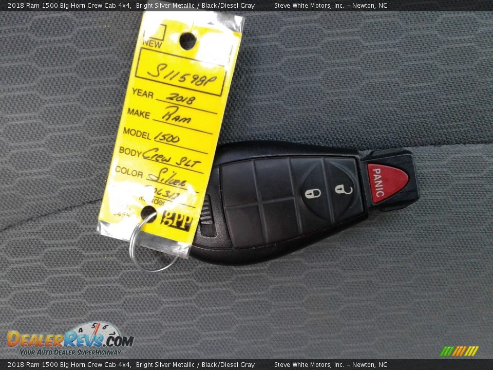 2018 Ram 1500 Big Horn Crew Cab 4x4 Bright Silver Metallic / Black/Diesel Gray Photo #28