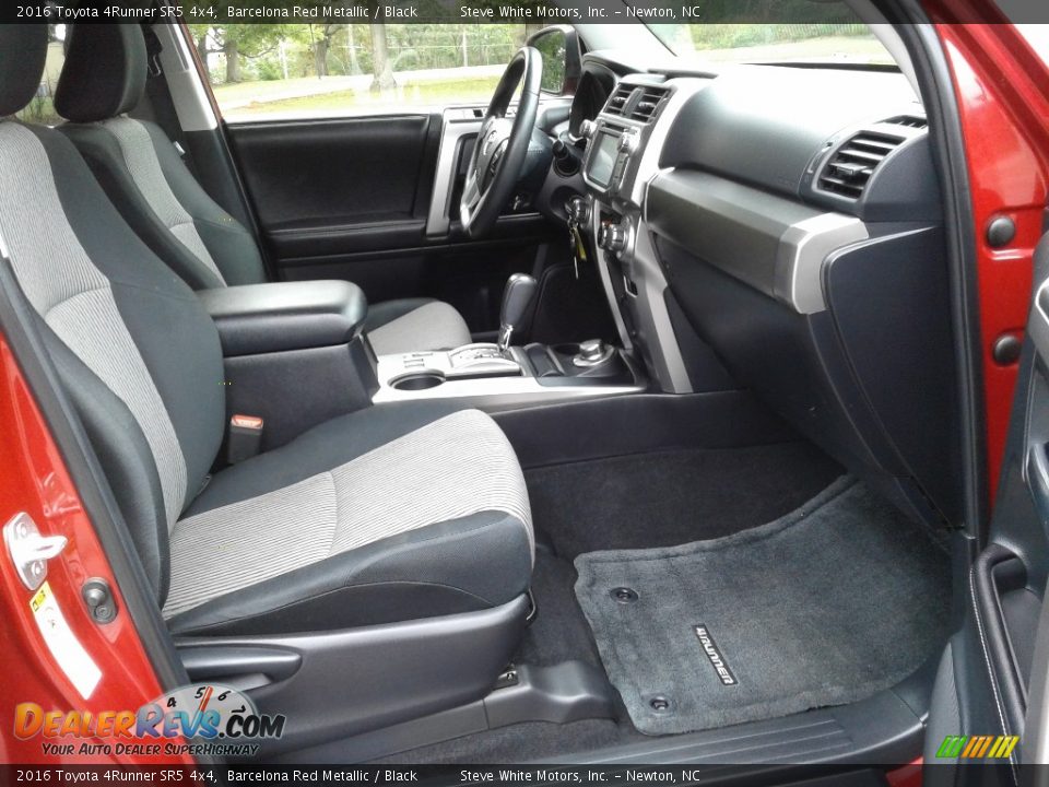 2016 Toyota 4Runner SR5 4x4 Barcelona Red Metallic / Black Photo #16
