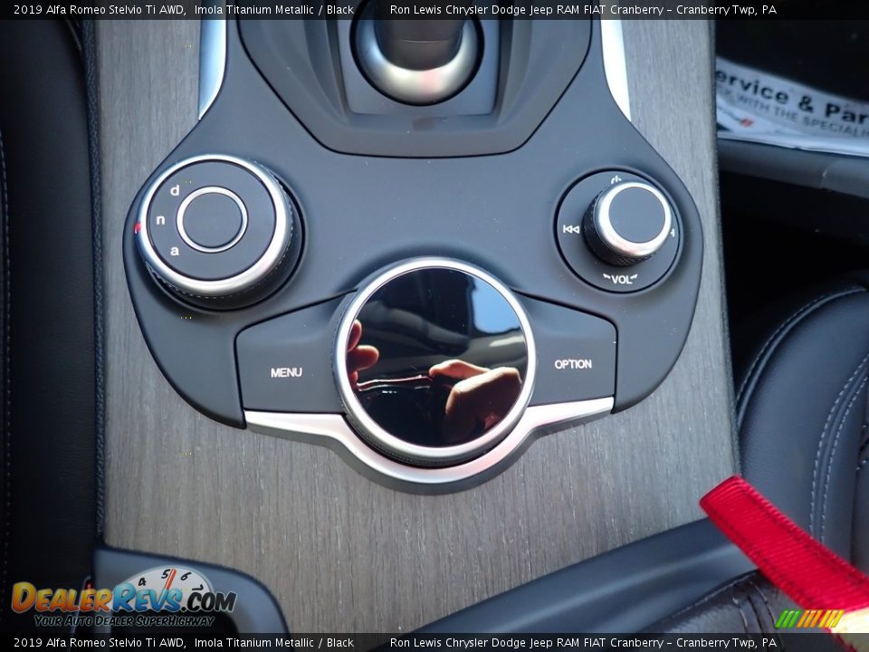 2019 Alfa Romeo Stelvio Ti AWD Imola Titanium Metallic / Black Photo #24
