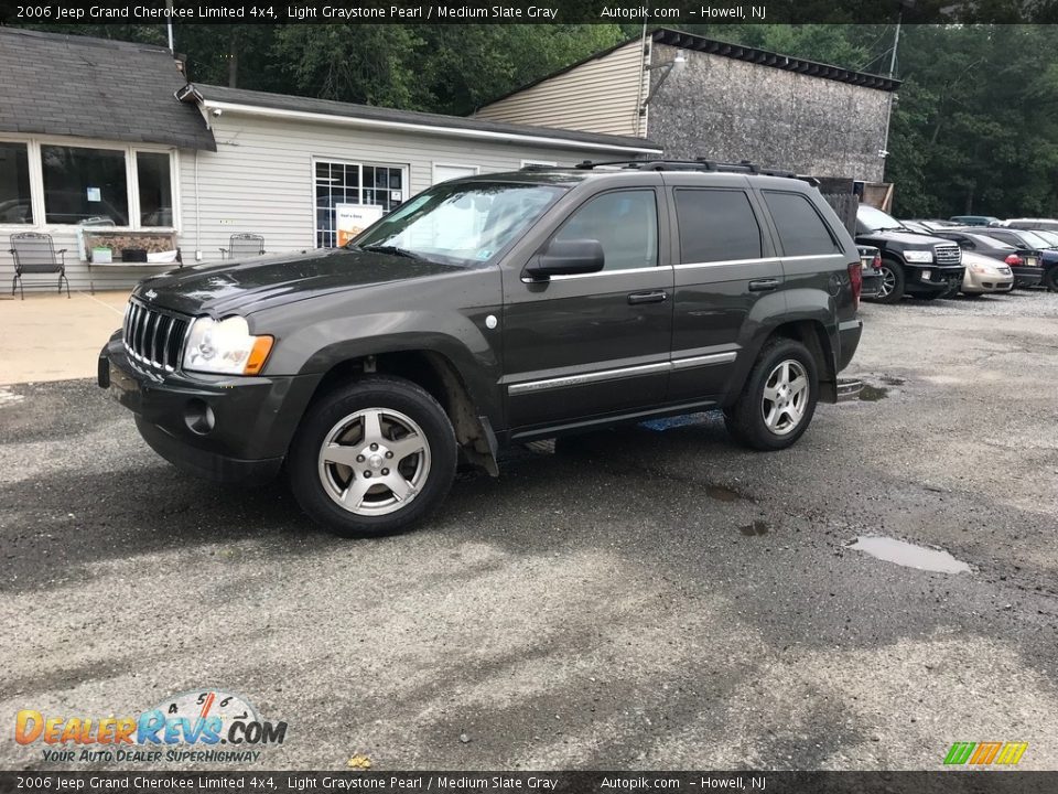 2006 Jeep Grand Cherokee Limited 4x4 Light Graystone Pearl / Medium Slate Gray Photo #2