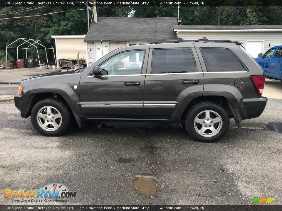 2006 Jeep Grand Cherokee Limited 4x4 Light Graystone Pearl / Medium Slate Gray Photo #3