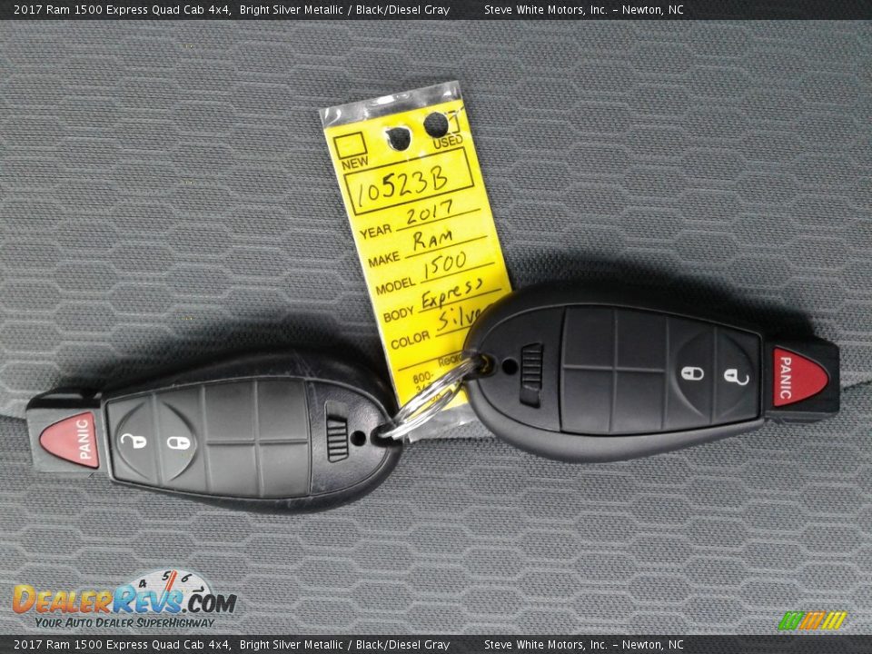 2017 Ram 1500 Express Quad Cab 4x4 Bright Silver Metallic / Black/Diesel Gray Photo #27