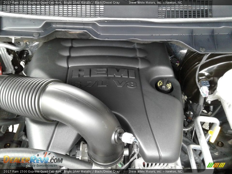 2017 Ram 1500 Express Quad Cab 4x4 Bright Silver Metallic / Black/Diesel Gray Photo #28