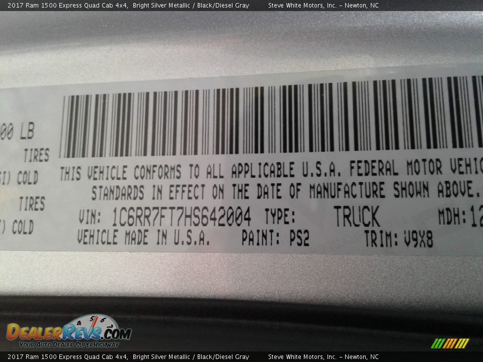 2017 Ram 1500 Express Quad Cab 4x4 Bright Silver Metallic / Black/Diesel Gray Photo #29