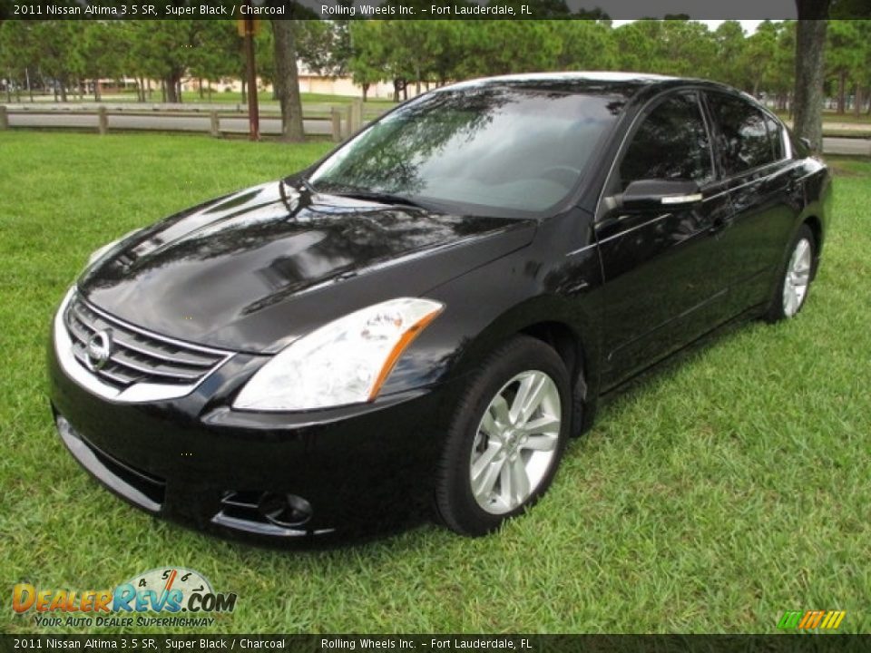 2011 Nissan Altima 3.5 SR Super Black / Charcoal Photo #1