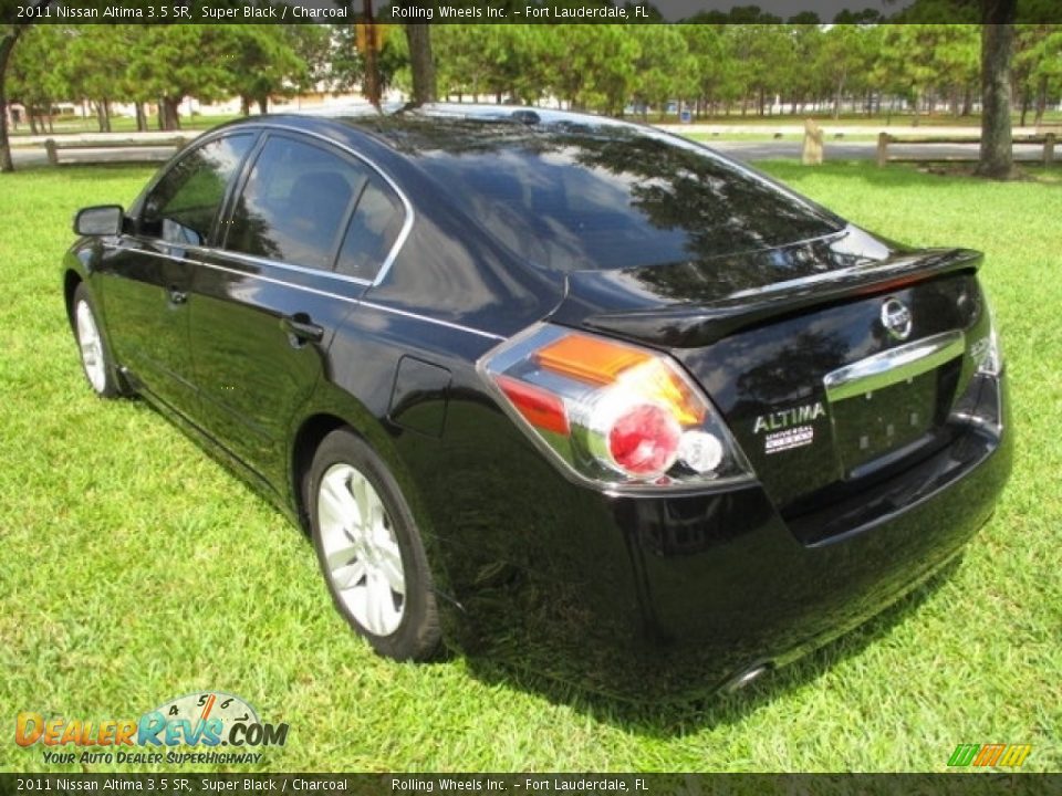 2011 Nissan Altima 3.5 SR Super Black / Charcoal Photo #6