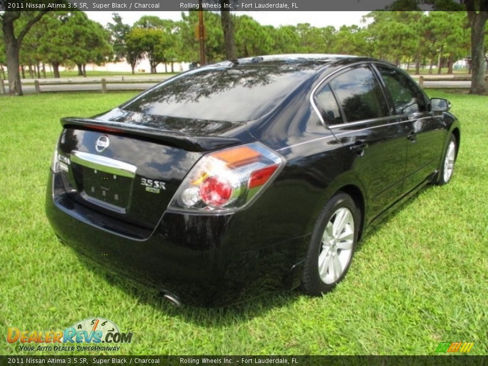 2011 Nissan Altima 3.5 SR Super Black / Charcoal Photo #10