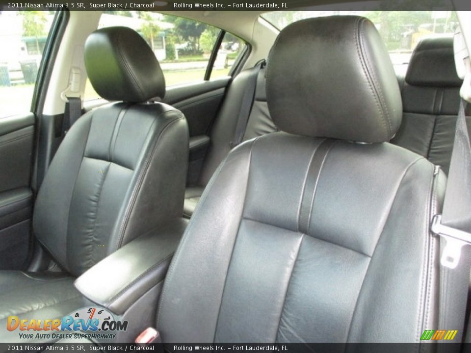 2011 Nissan Altima 3.5 SR Super Black / Charcoal Photo #11