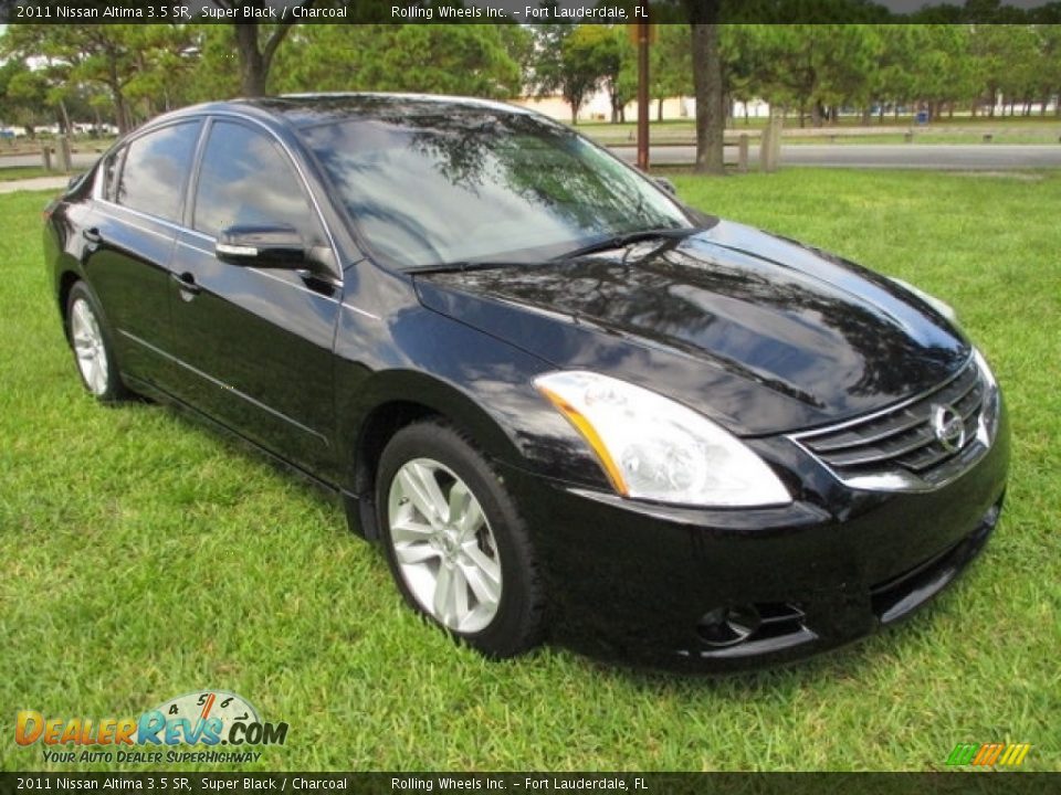2011 Nissan Altima 3.5 SR Super Black / Charcoal Photo #14