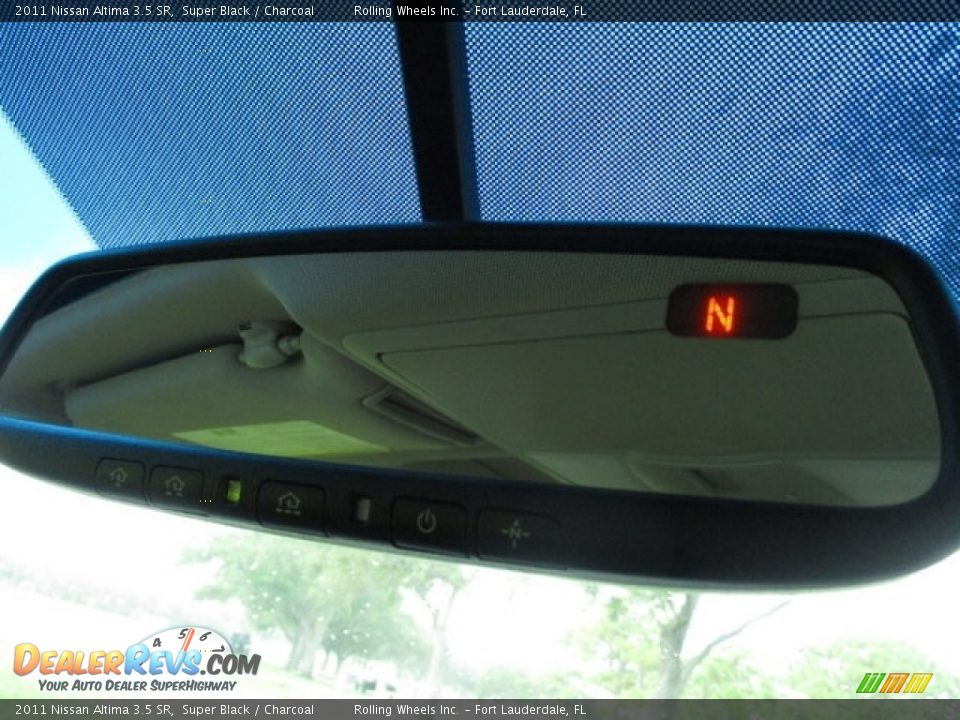 2011 Nissan Altima 3.5 SR Super Black / Charcoal Photo #30